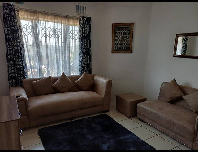 1 BEDROOM APARTMENT TO LET IN SHALLCROSS